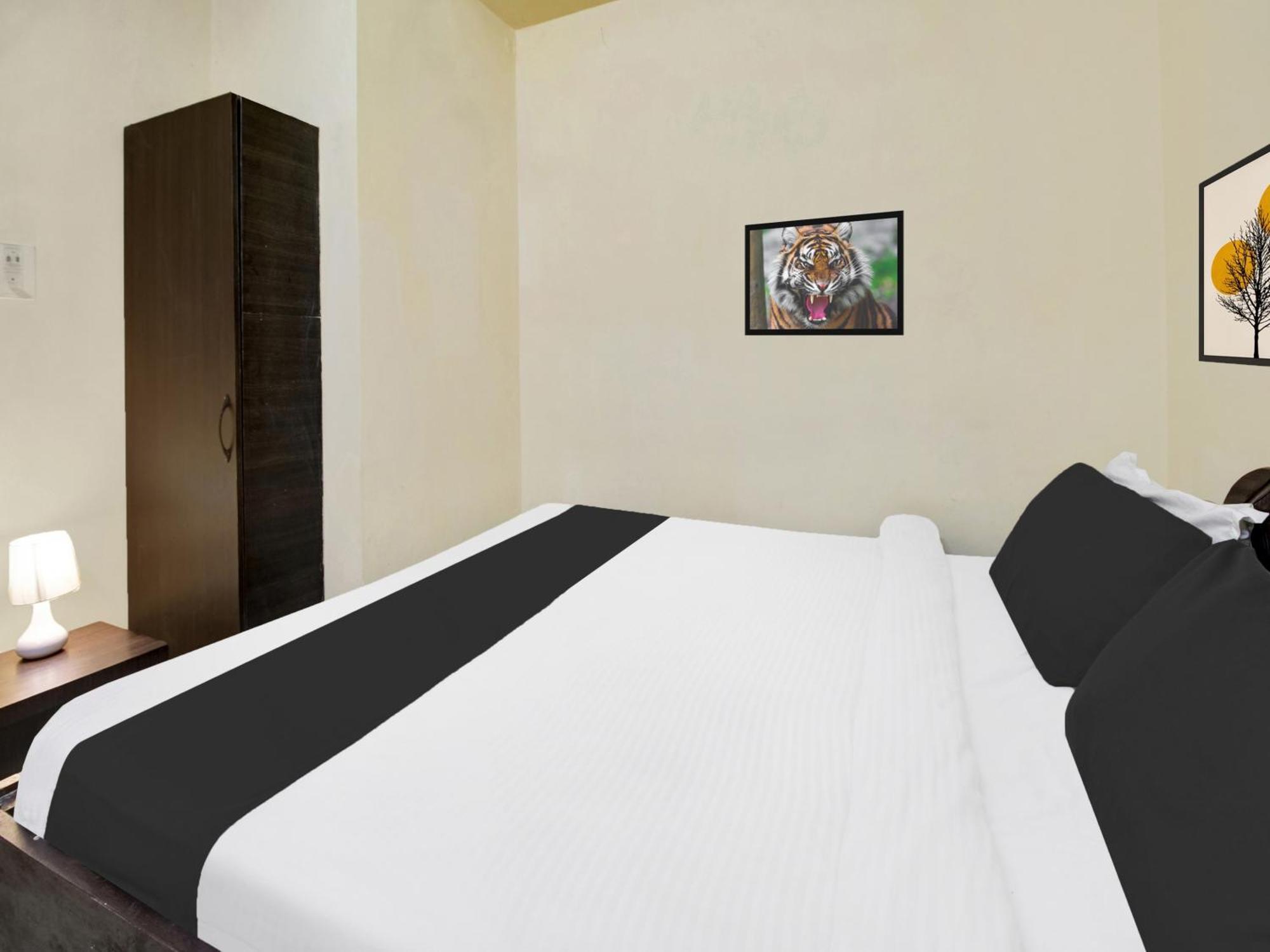 Super Hotel O Maligaon Adabari Guwahati Buitenkant foto